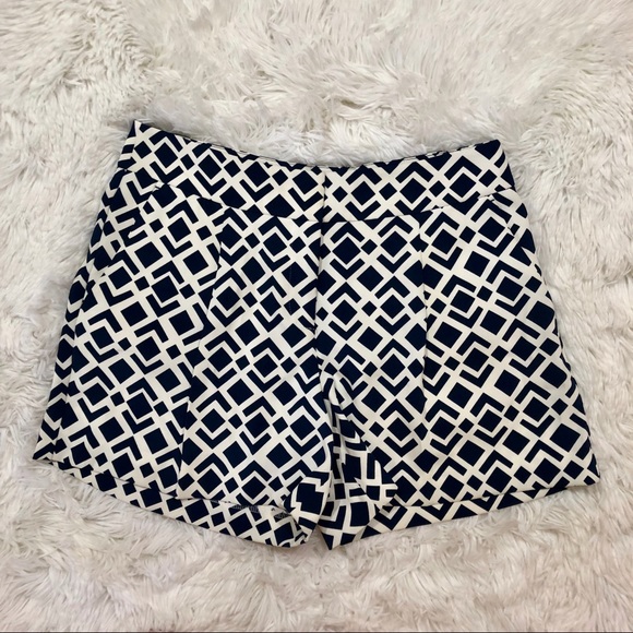 Ann Taylor Pants - Ann Taylor Size 2 Navy White Shorts Ann Taylor Pants - Ann Taylor Size 2 Navy White Shorts